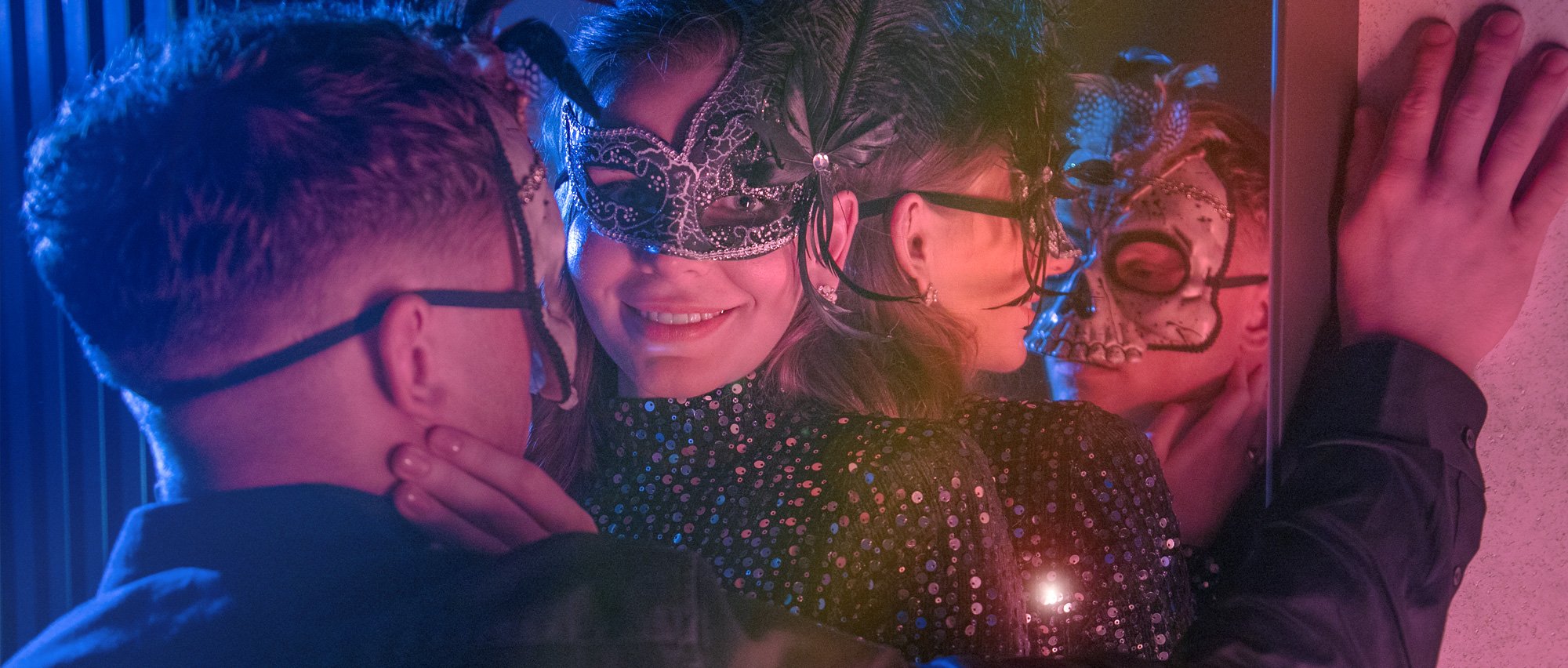 Moody lovers enjoy a pre-party masquerade fuck on Halloween